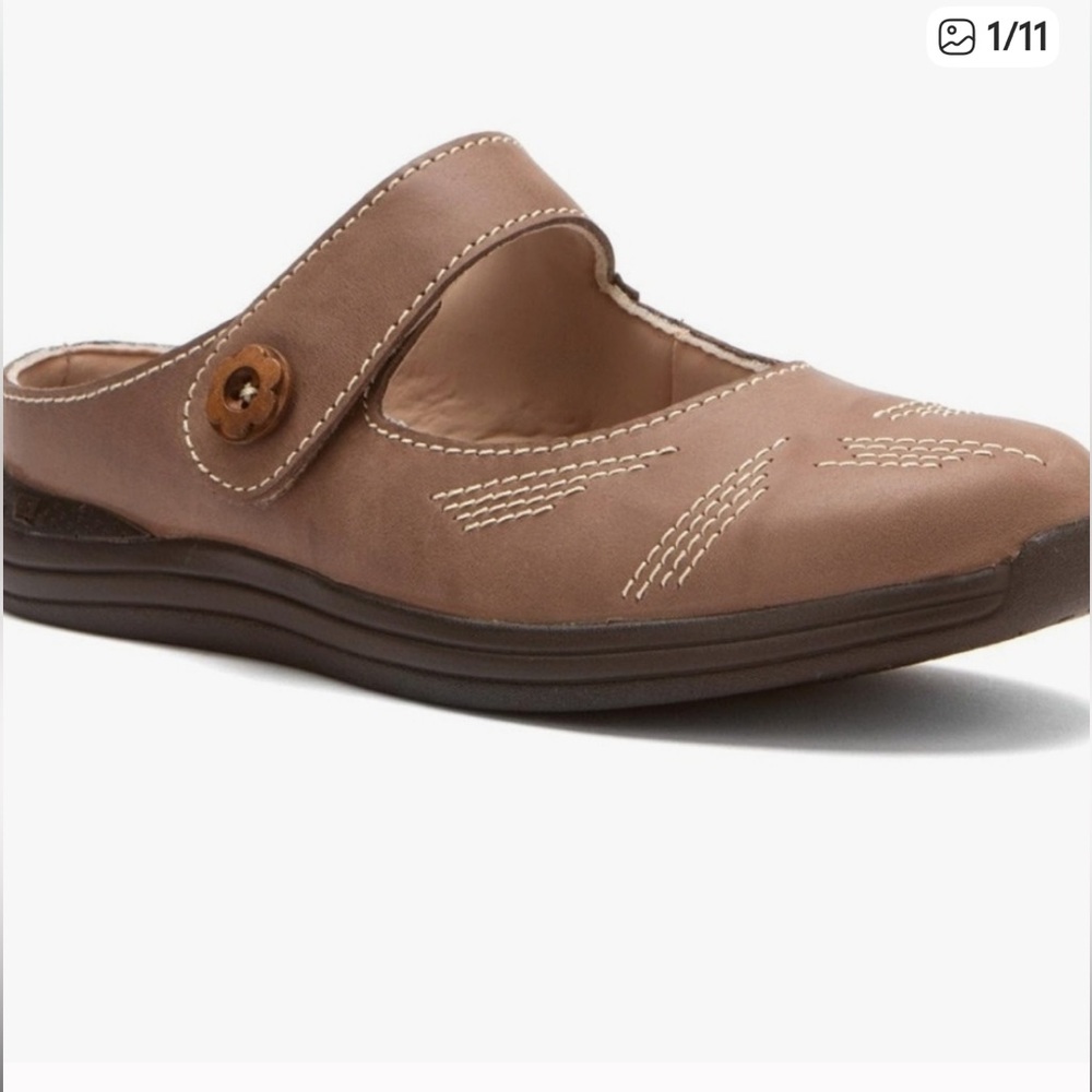 -Drew Juniper Brown Mary Jane Mules White Stitching Adjustable Strap Size 7W